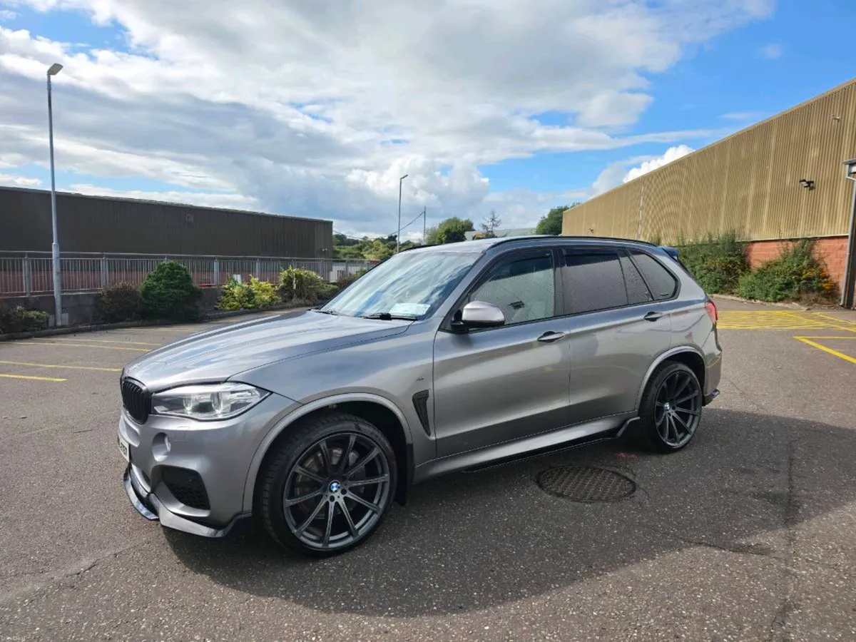 BMW X5 M50d - Image 2