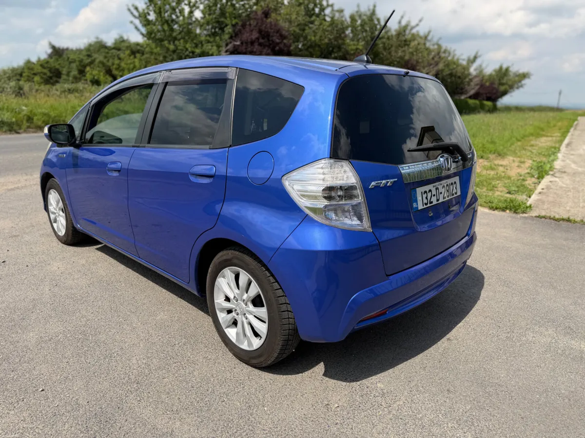 132 Honda Fit / Jazz Hybrid 1.3 Fresh Import & NCT - Image 5