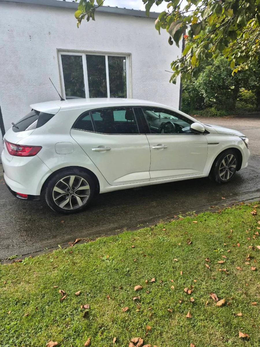 2018 Renault megane - Image 2
