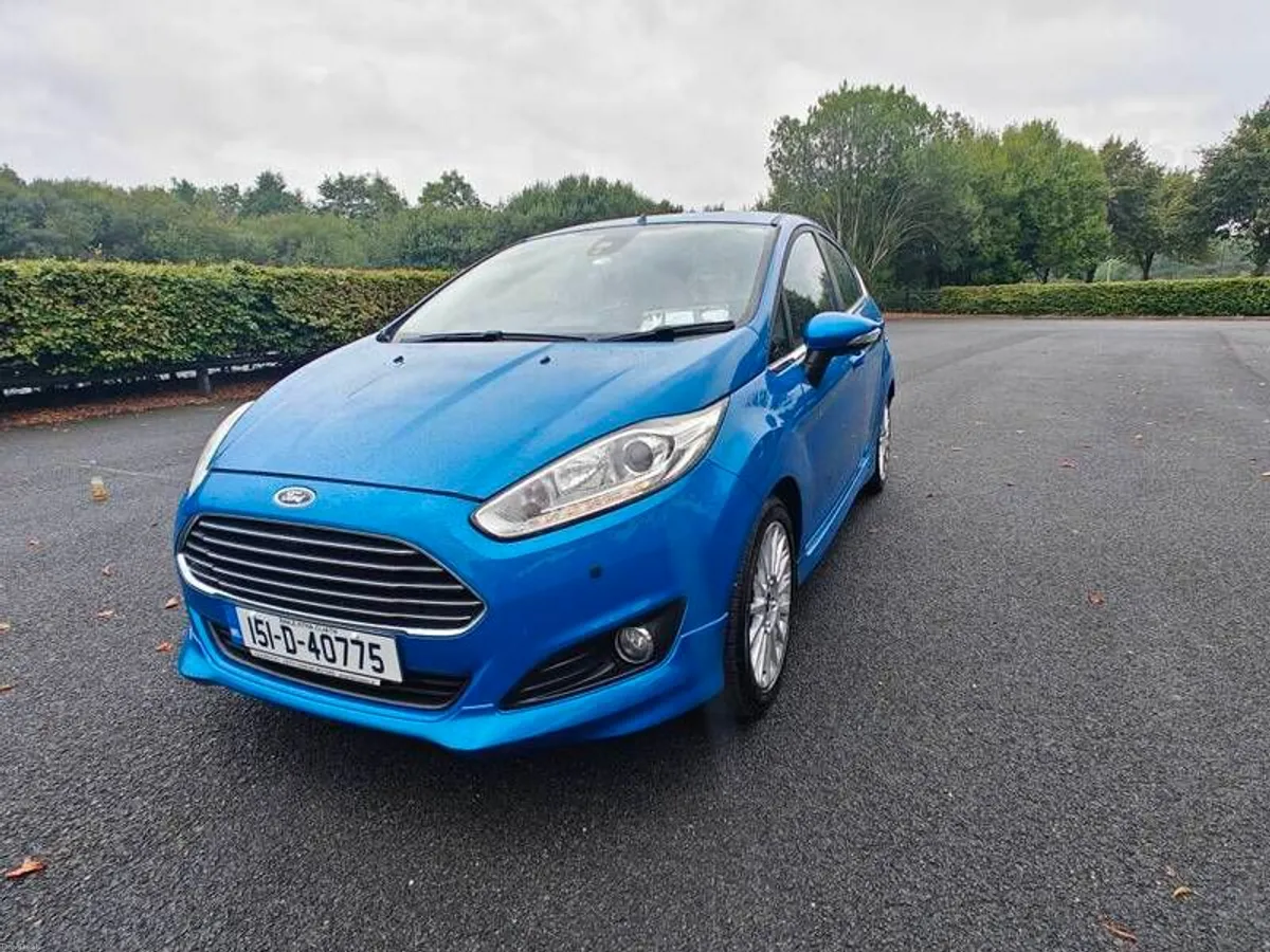 2015 Ford Fiesta Automatic low mileage - Image 4