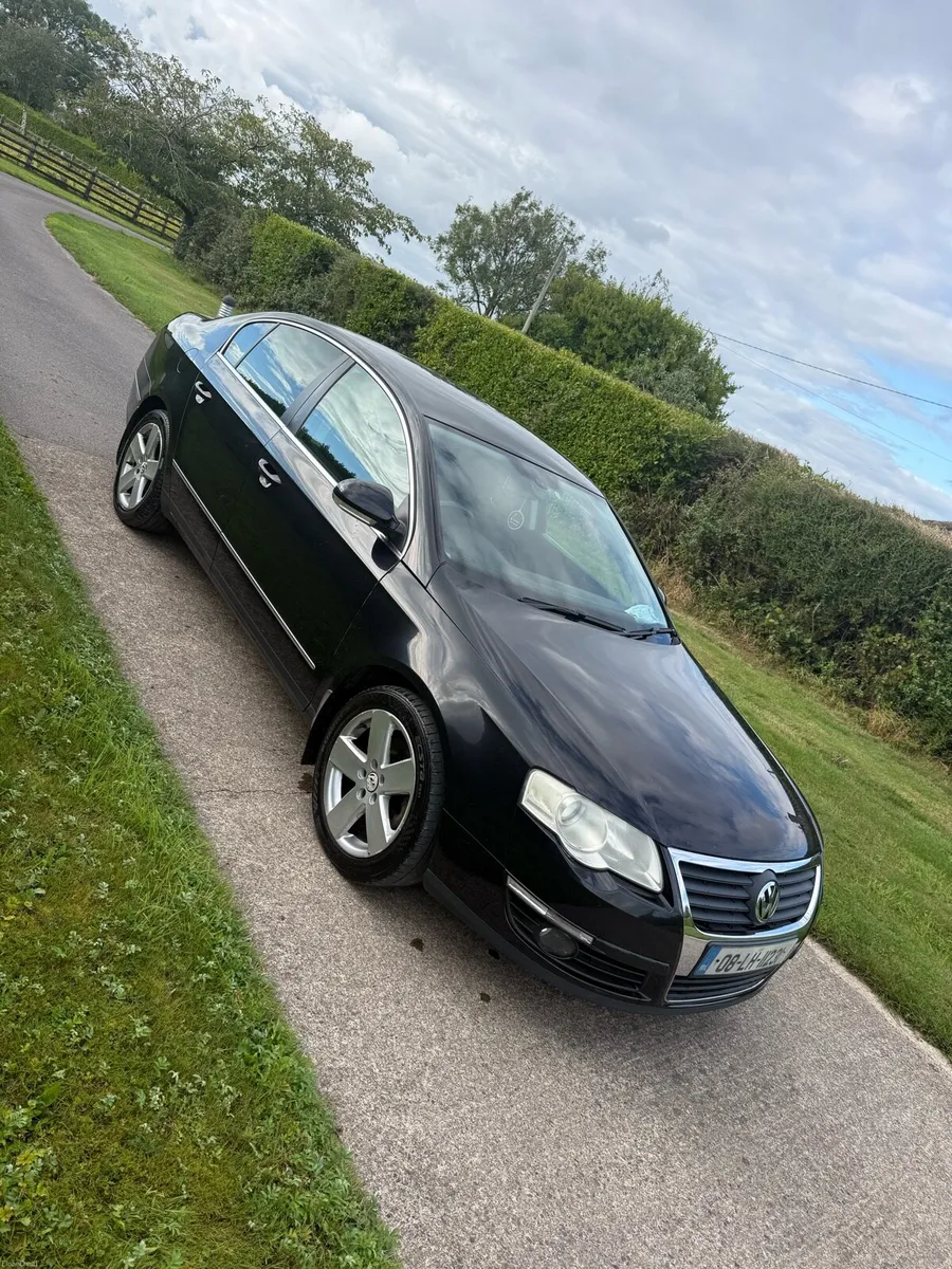 Volkswagen Passat sport 2.0L tdi - Image 1