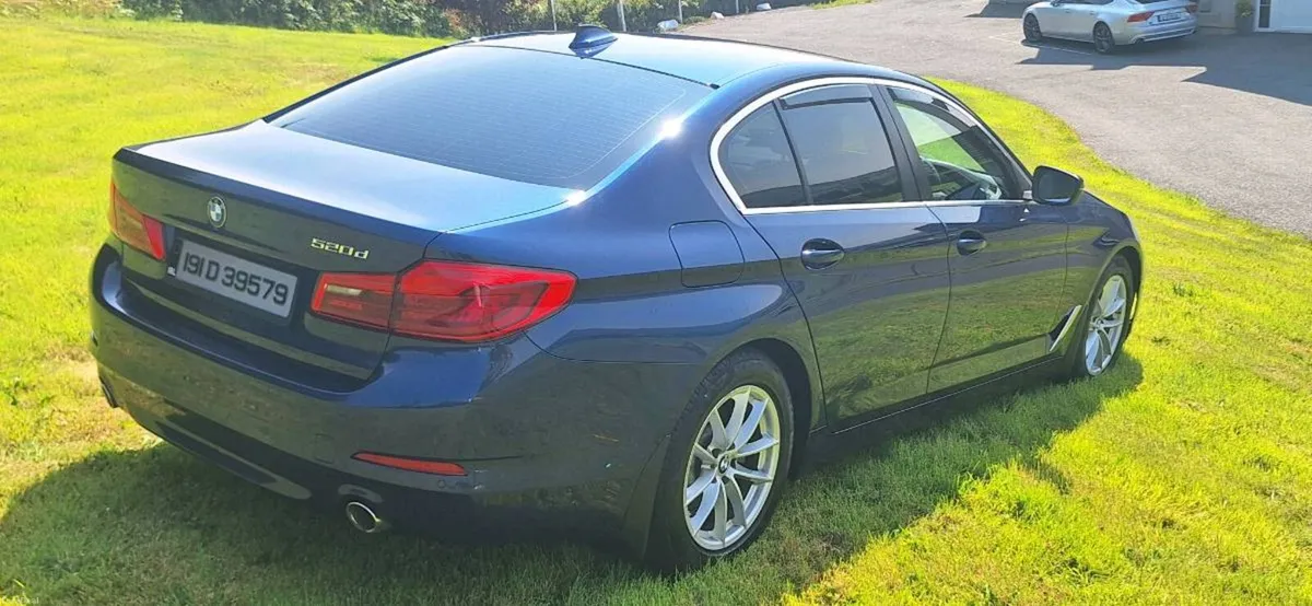 Car - Image 5