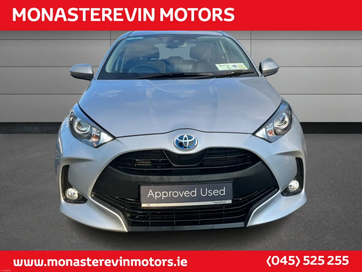 Toyota Yaris HYBRID LUNA 4DR AUTO - LOW MILEAGE - Image 2