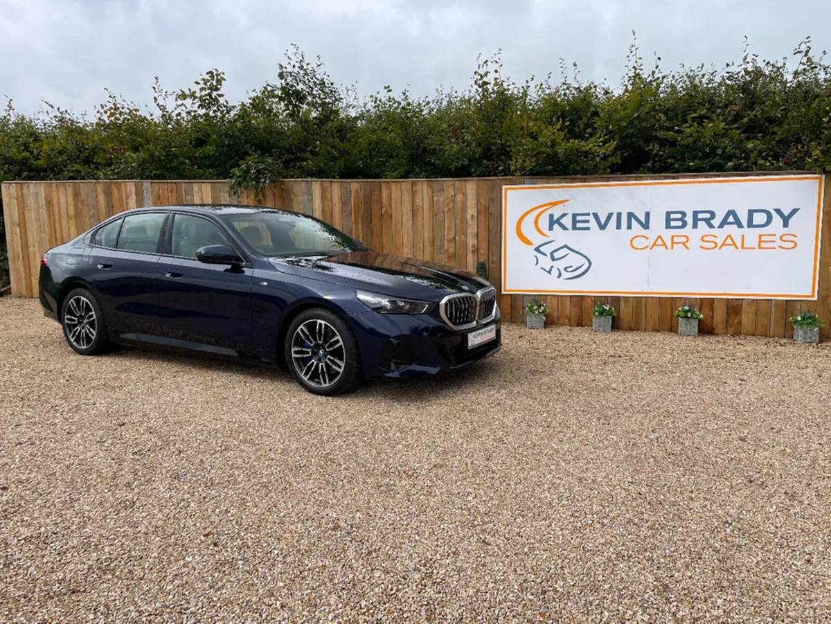 BMW i5 EDRIVE40 M SPORT ELECTRIC - Image 1