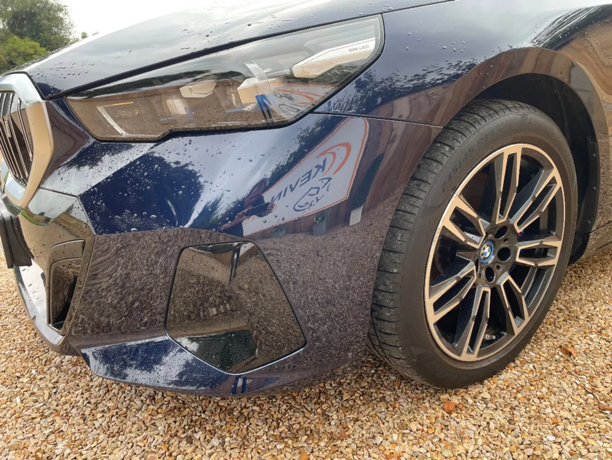 BMW i5 EDRIVE40 M SPORT ELECTRIC - Image 5