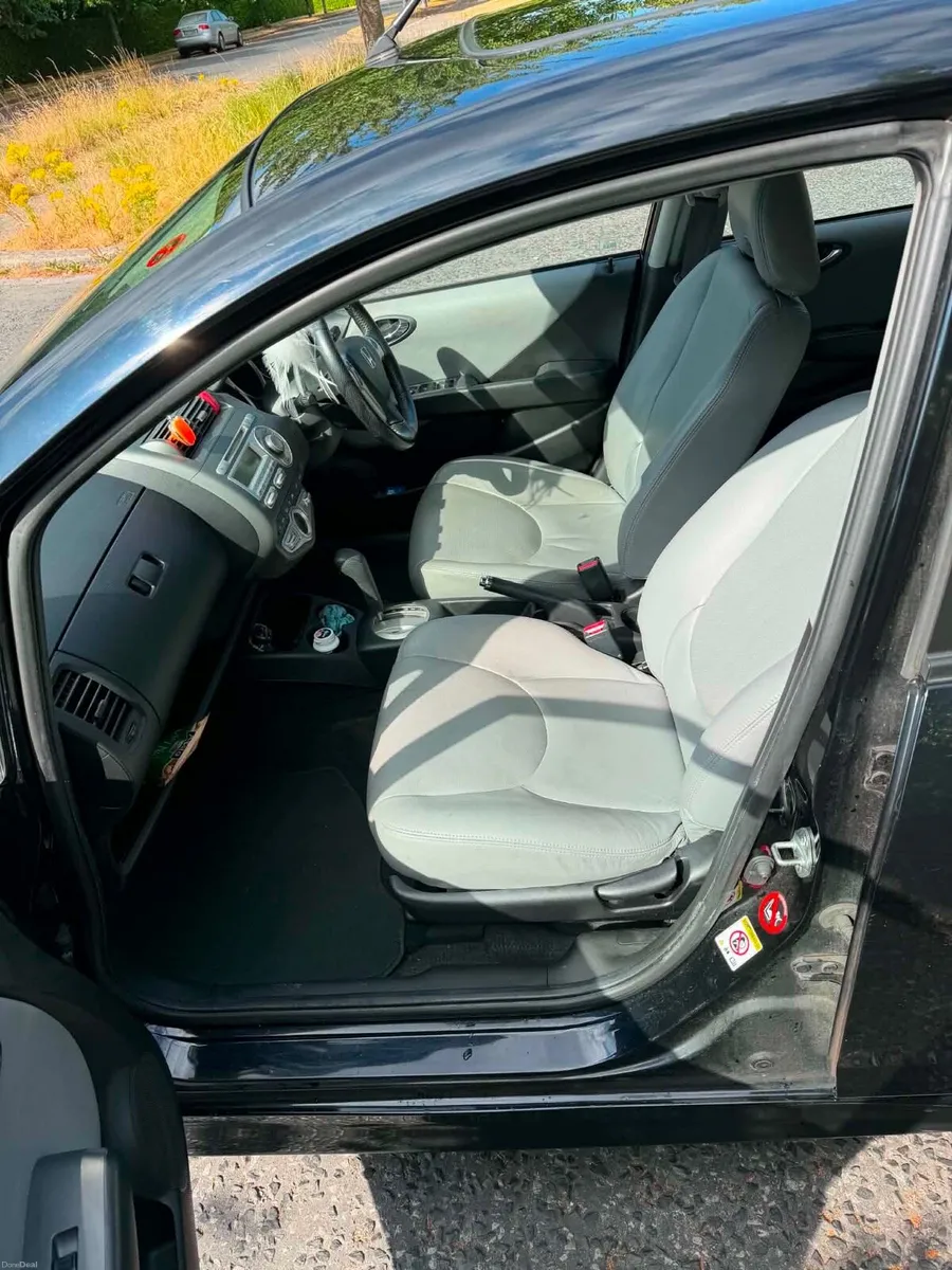 Honda jazz low miles automatic - Image 5