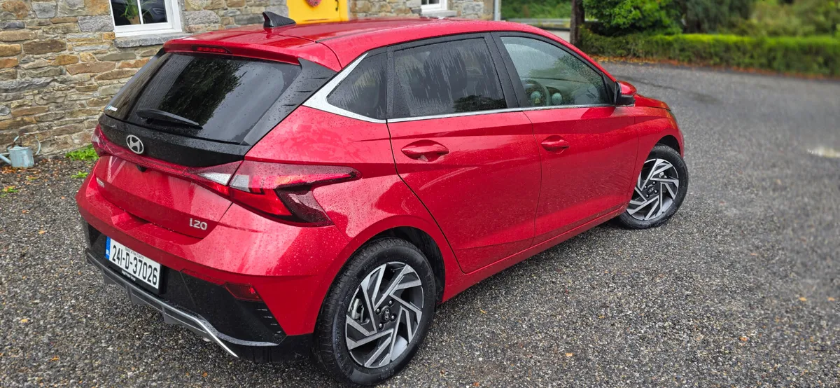 Hyundai i20 2024 DELUXE PLUS AUTOMATIC - Image 5