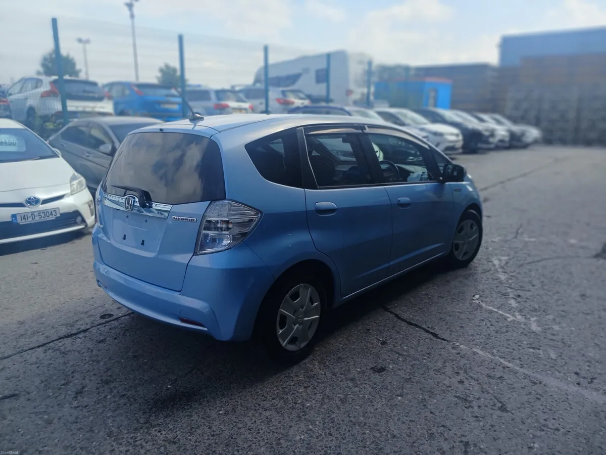 2012 Honda Fit Hybrid Automatic - Image 5