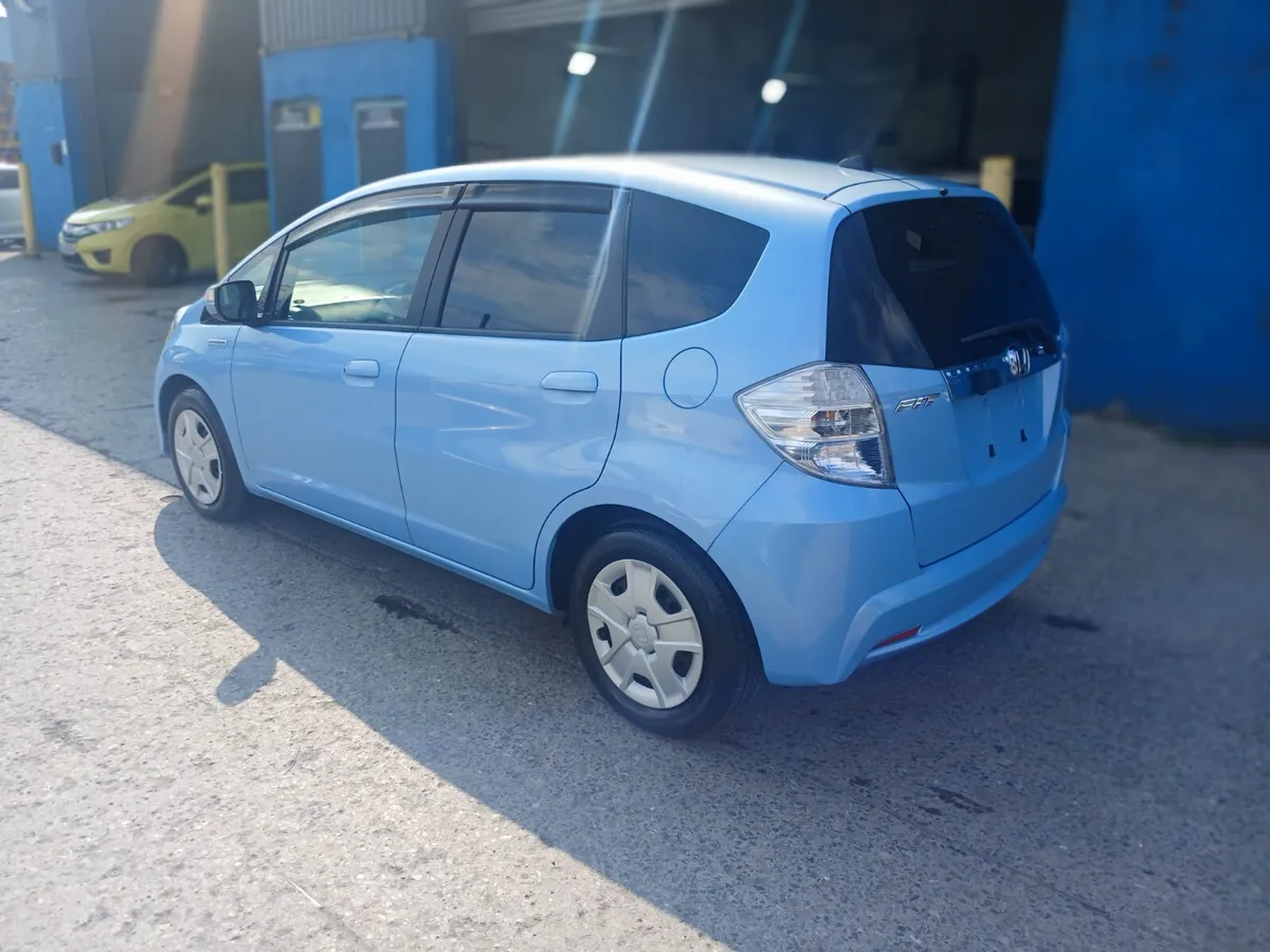 2012 Honda Fit Hybrid Automatic - Image 2