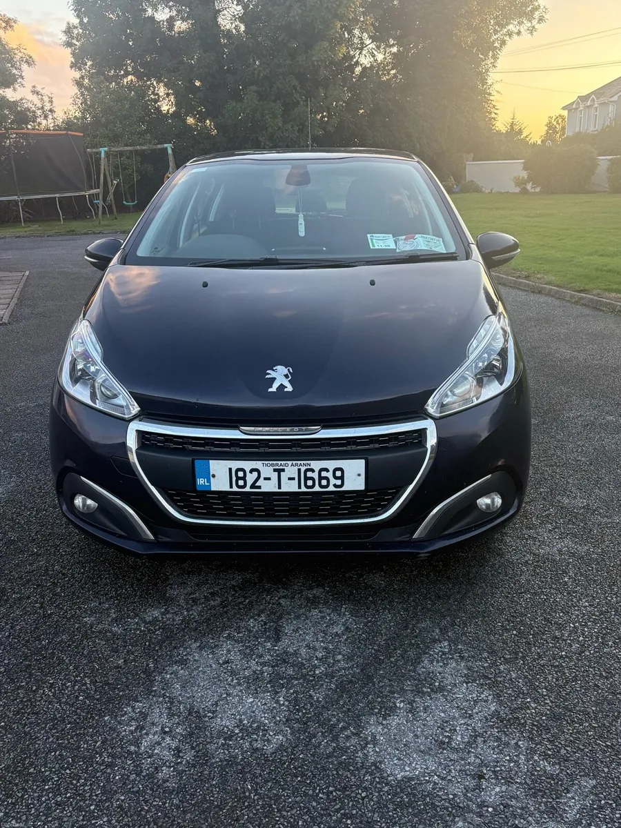 Peugeot 208 - Image 1