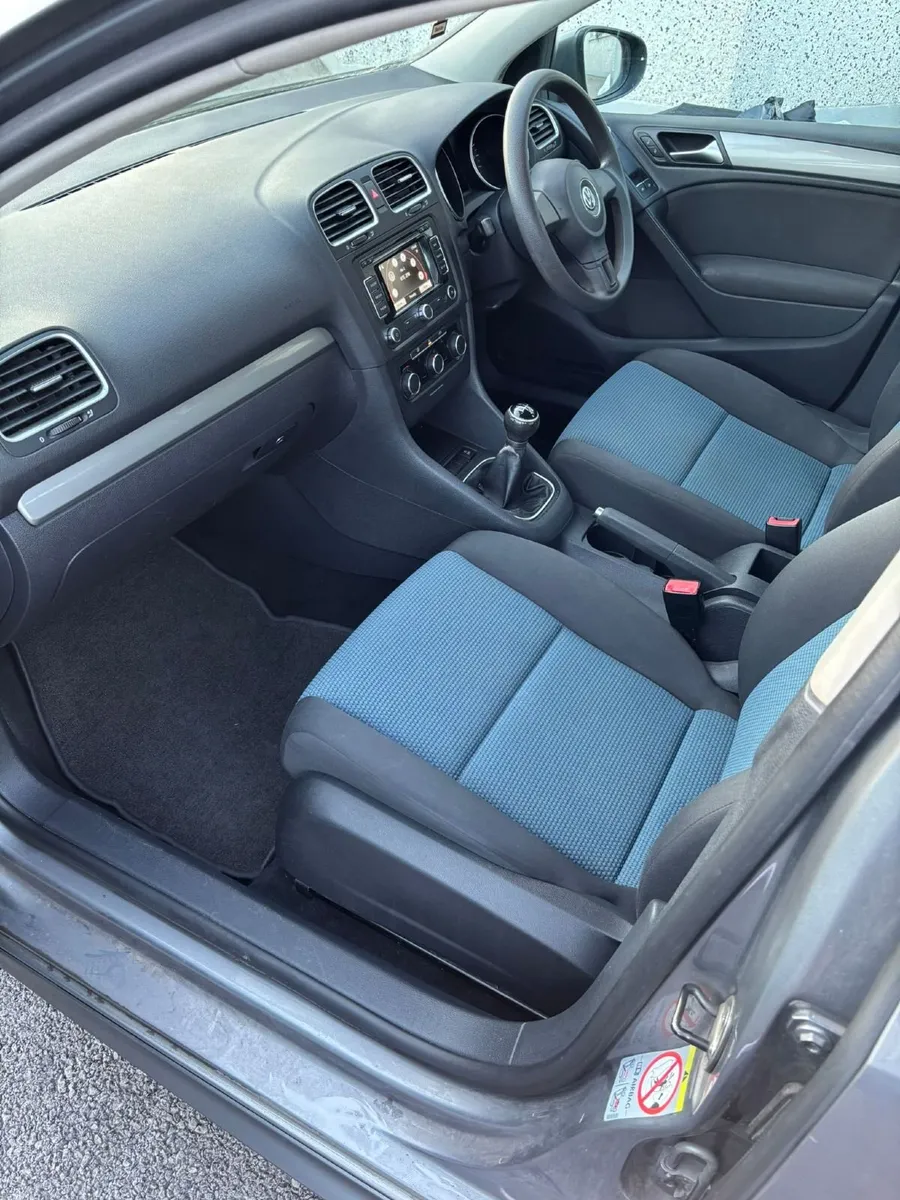 Volkswagen Golf 2011 - Image 6
