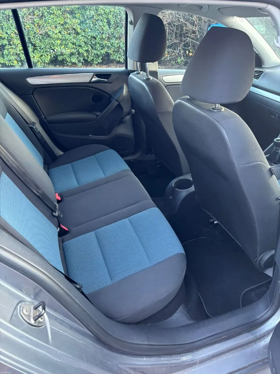 Volkswagen Golf 2011 - Image 3