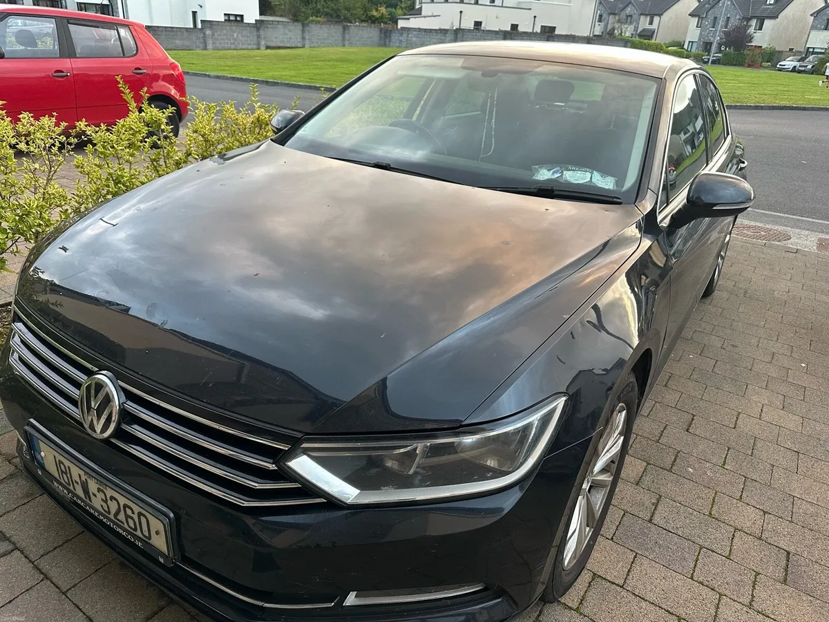 2018 Volkswagen Passat - Image 1