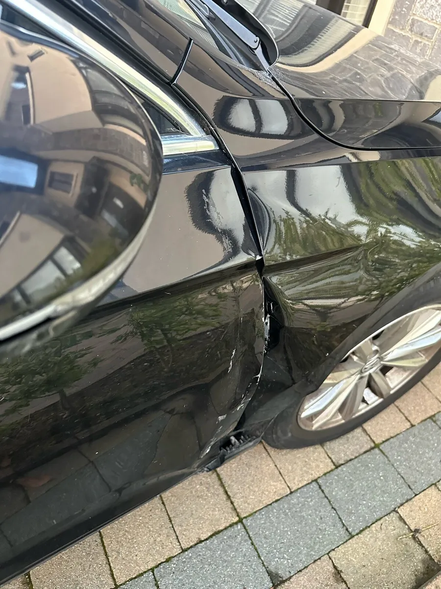 2018 Volkswagen Passat - Image 5