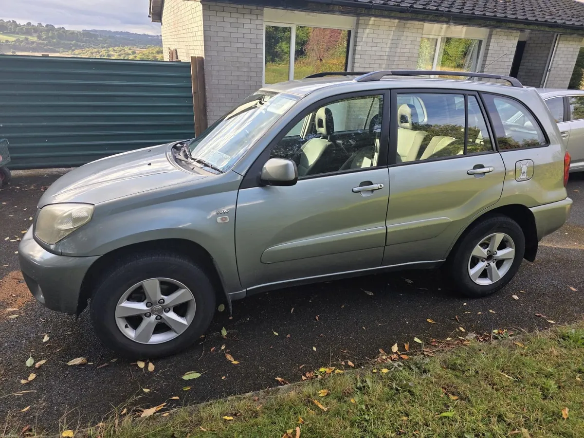 Toyota RAV4 2006 - Image 1