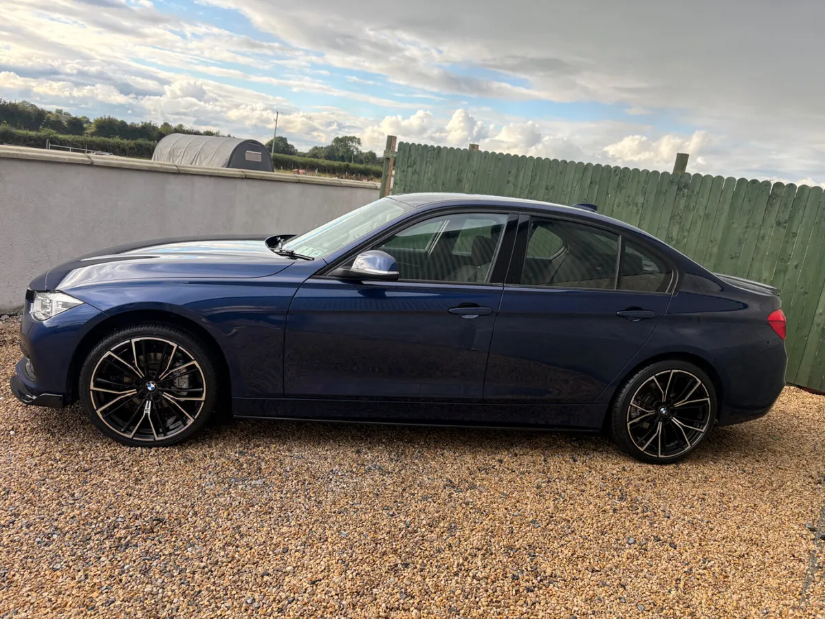 BMW 3-Series Sport - Image 2