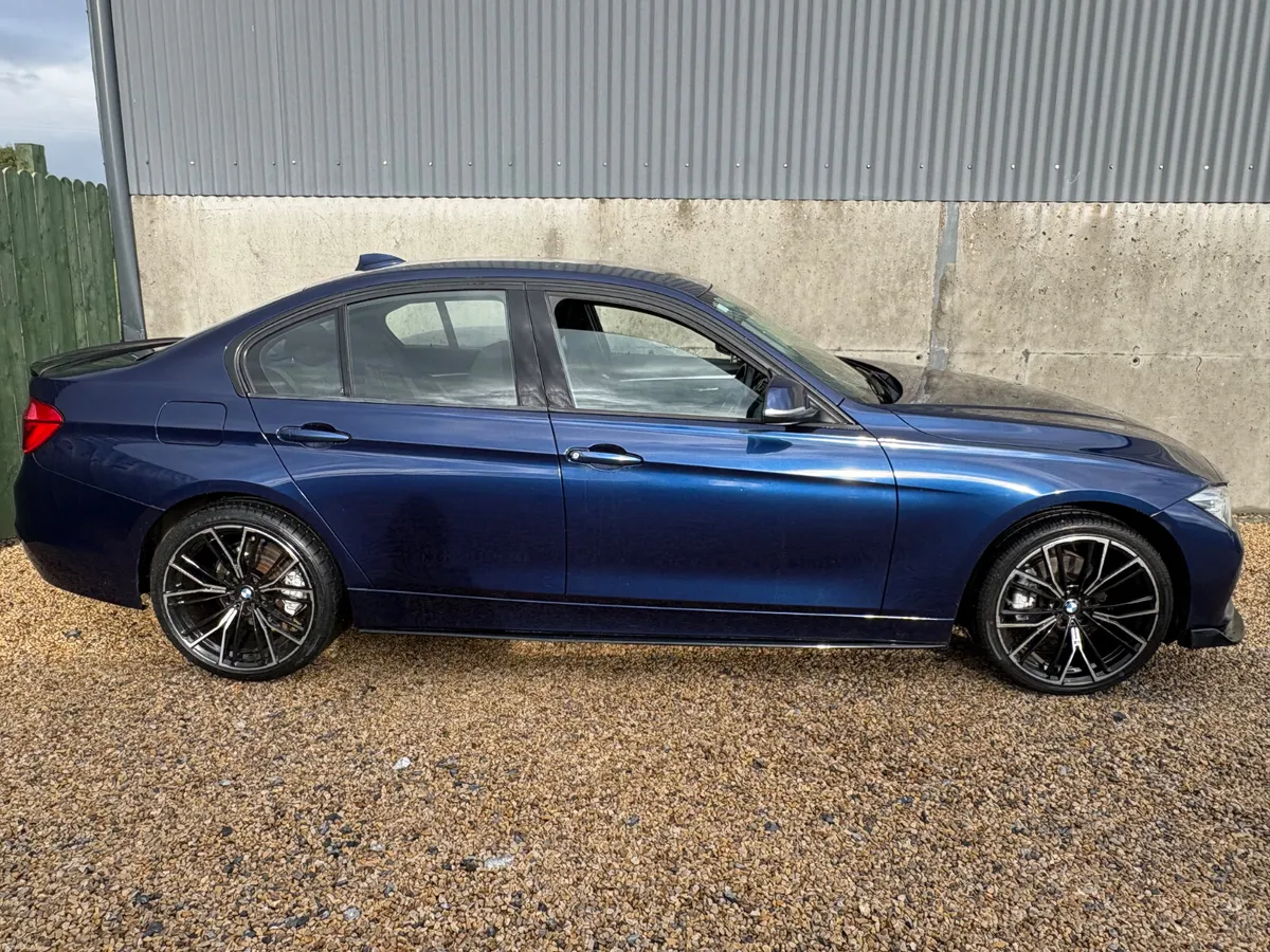 BMW 3-Series Sport - Image 5