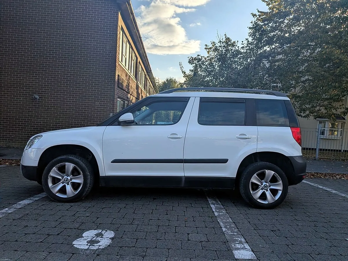 2013 Skoda Yeti 1.6 TDI GreenLine — NCT & Tax 10/2 - Image 2