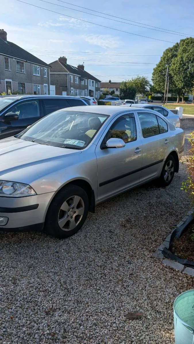 Car - Image 3
