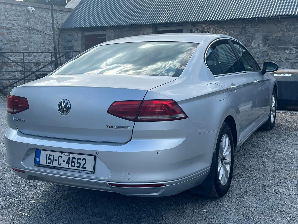 Volkswagen Passat 2015 - Image 3
