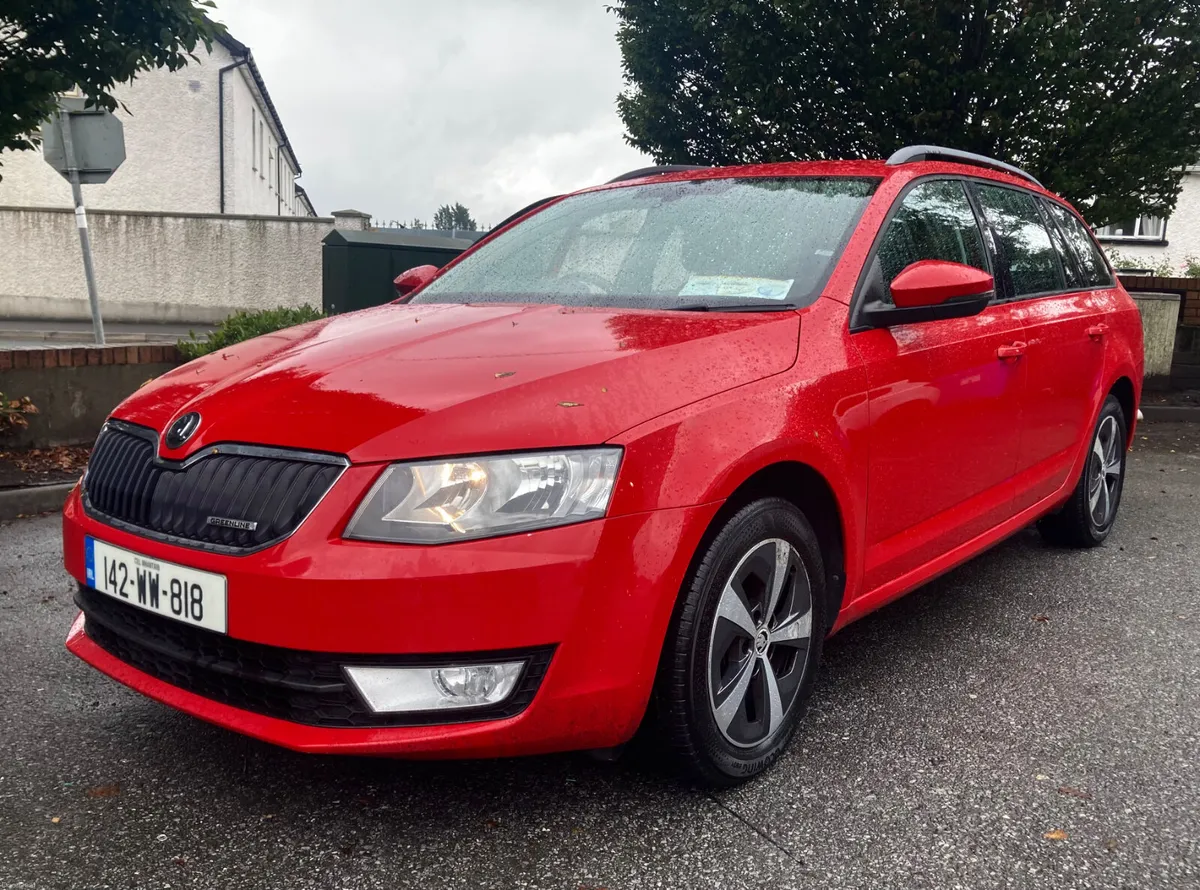 Skoda Octavia 1.6 Tdi Estate Deluxe Tourer Edition - Image 1