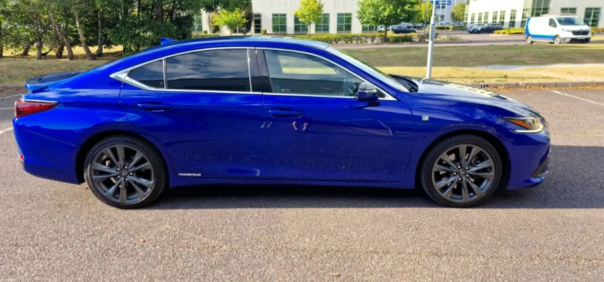Lexus ES300H F-Sport Car Play STD - Image 6
