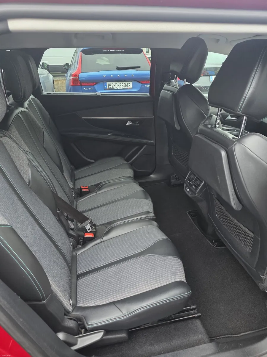 2022 PEUGEOT 5008 1.5d ALLURE 7 SEATER - Image 4
