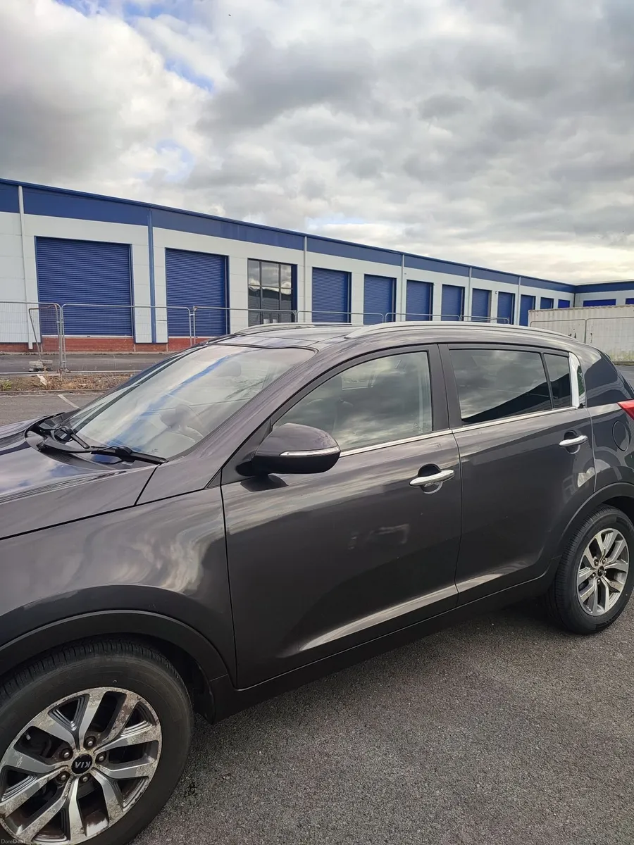 KIA SPORTAGE 1.7 CDI PLATINUM - Image 4