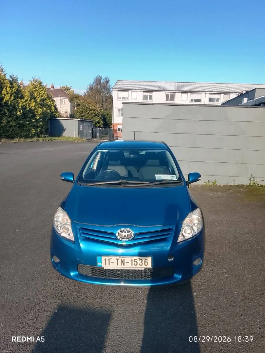 *2011 Toyota auris* - Image 1