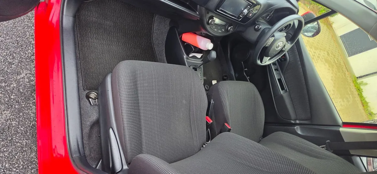 Toyota Yaris 1.5cc Petrol Hybrid Push Start - Image 3