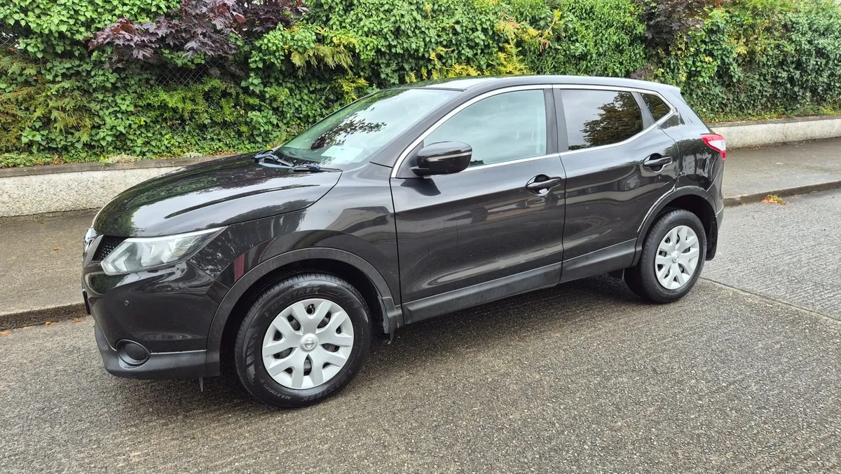 2015 Nissan Qashqai 1.6 dCi Automatic – 120k km - Image 2