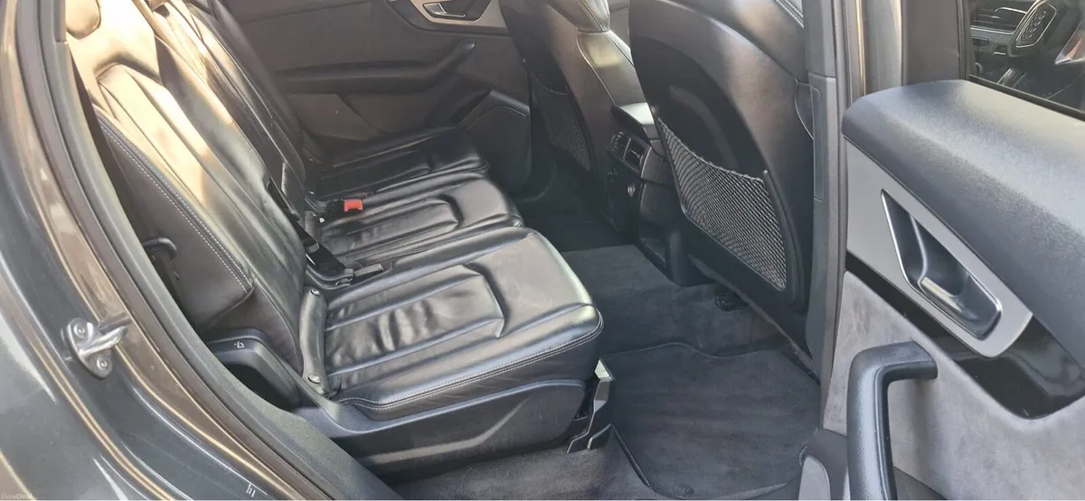 Audi Q7 - Image 6