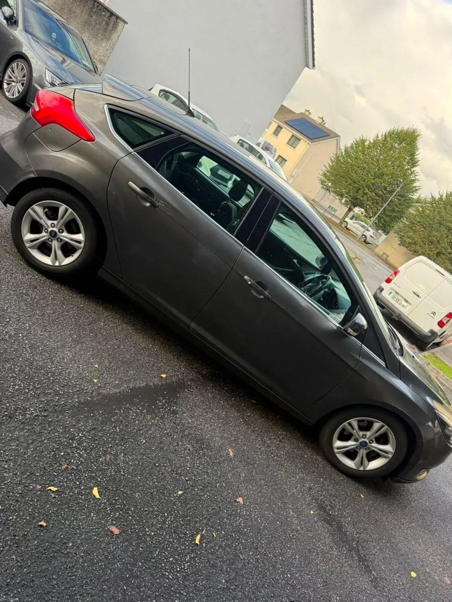 162 Ford Focus 1.5 Diesel Automatic

Very clean - Image 3