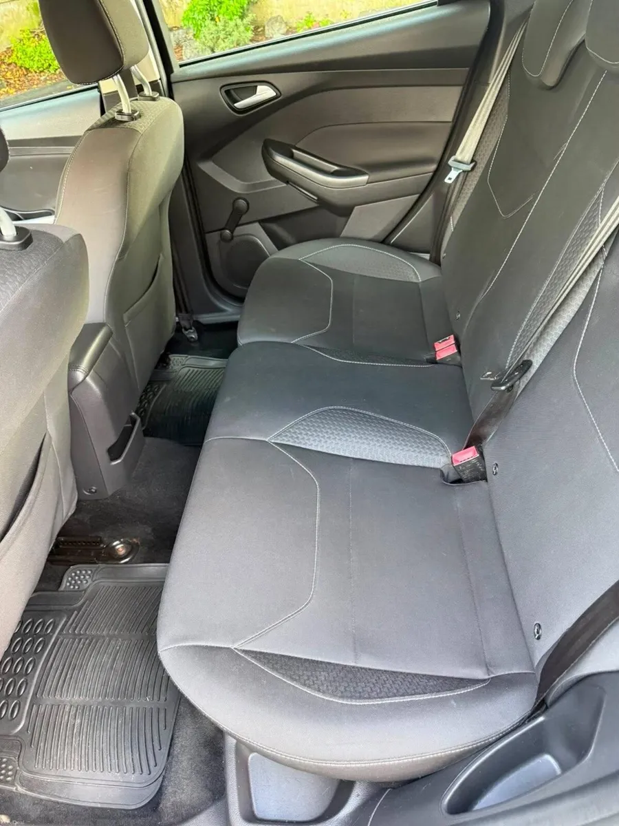 162 Ford Focus 1.5 Diesel Automatic

Very clean - Image 5