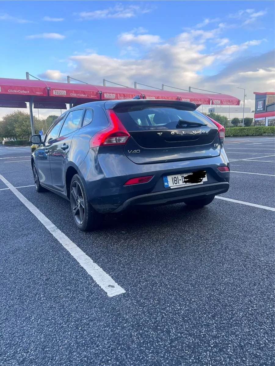 Volvo V40 - Image 6