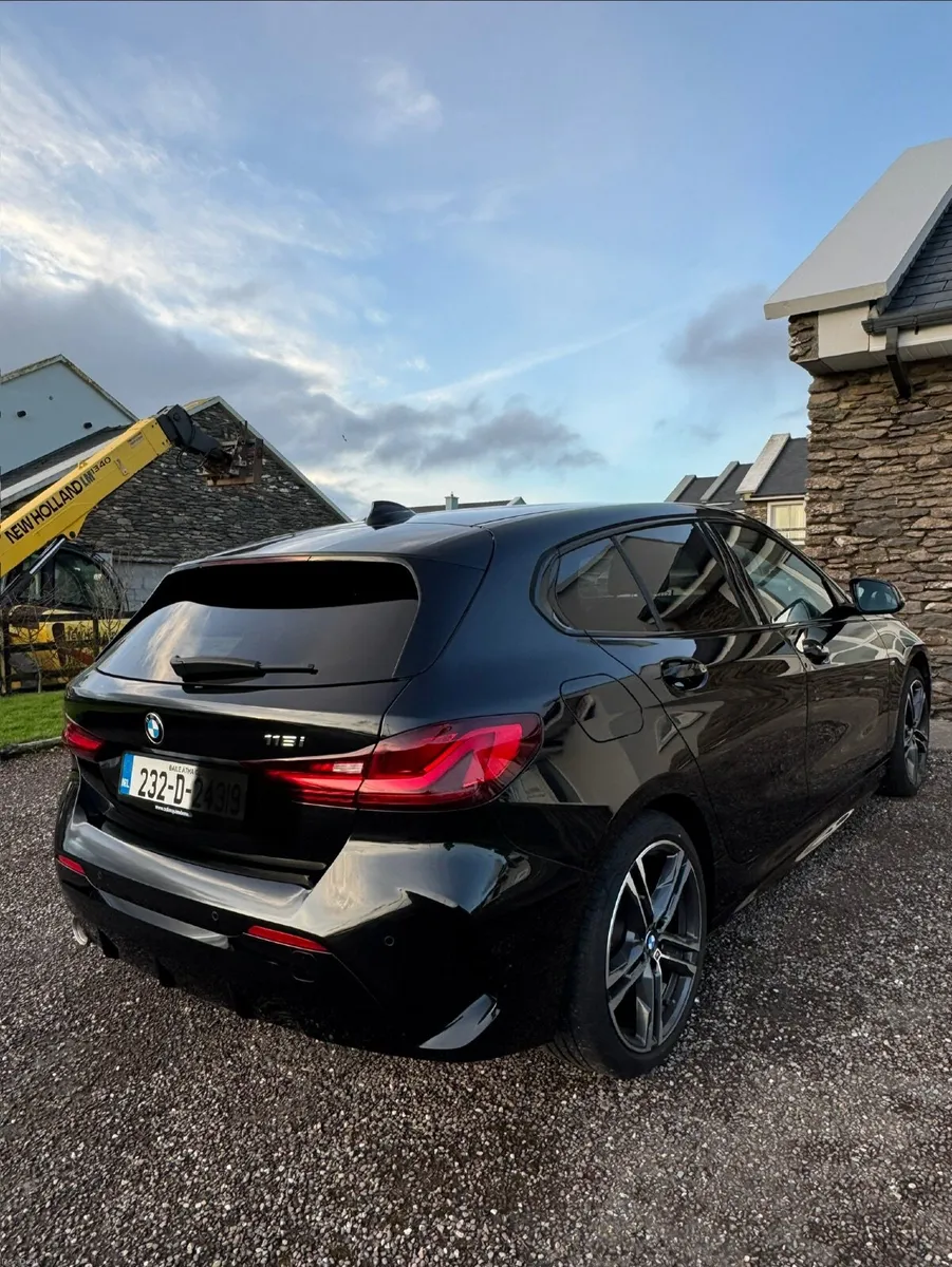 BMW 1-Series 2023 - Image 6