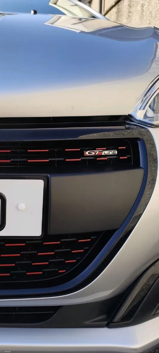 Peugeot 208 GT Line - Image 2