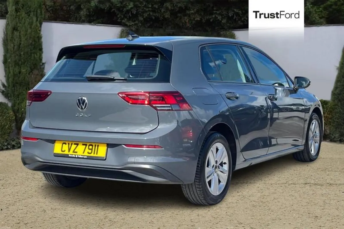 Volkswagen Golf 1.0 TSI Life 5dr - Image 4