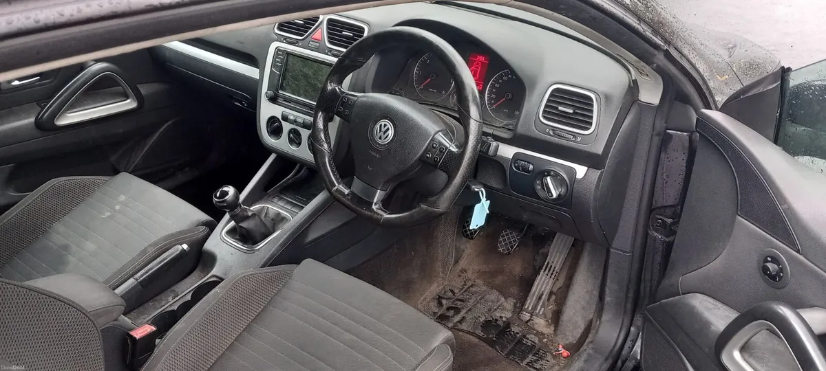 Volkswagen Scirocco 2009 - Image 4
