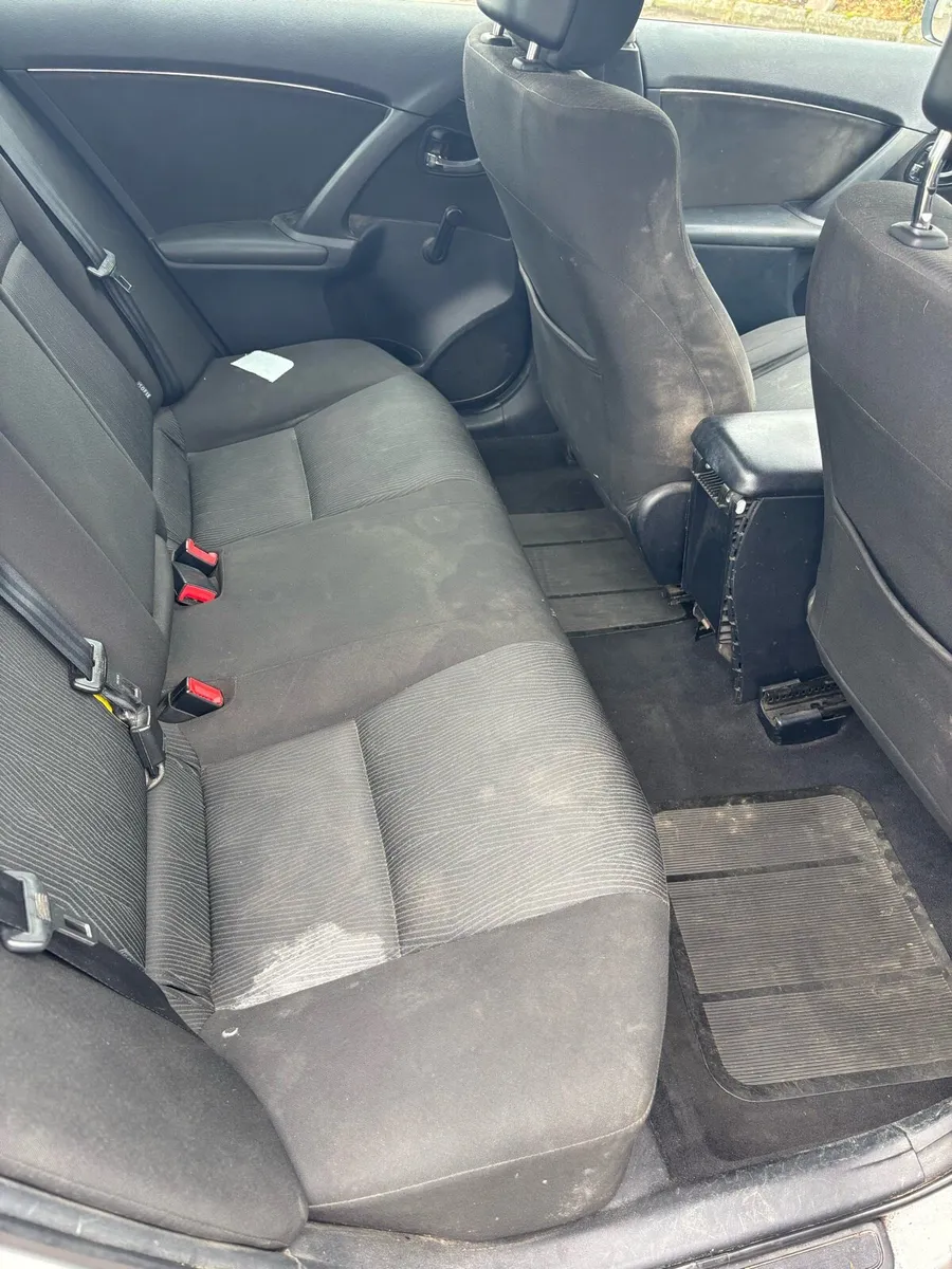 2011 Toyota Avensis - Image 6