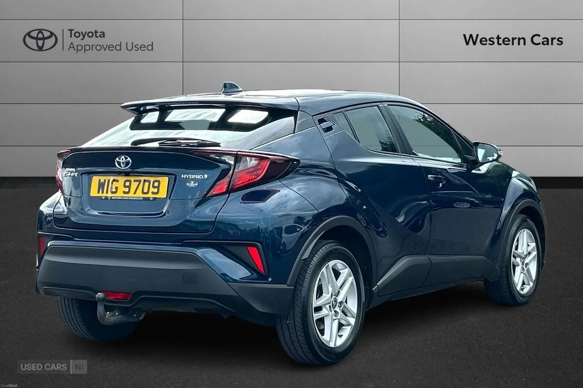 Toyota C-HR 1.8 VVT-h Icon CVT Euro 6 (s/s) 5dr - Image 2