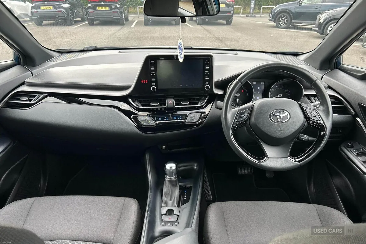 Toyota C-HR 1.8 VVT-h Icon CVT Euro 6 (s/s) 5dr - Image 5
