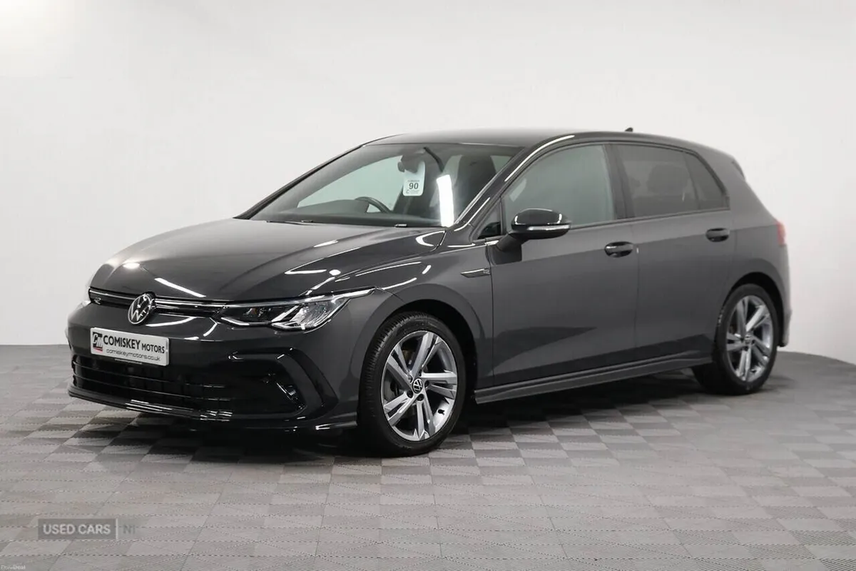 Volkswagen Golf eTSI MHEV R-Line - Image 3
