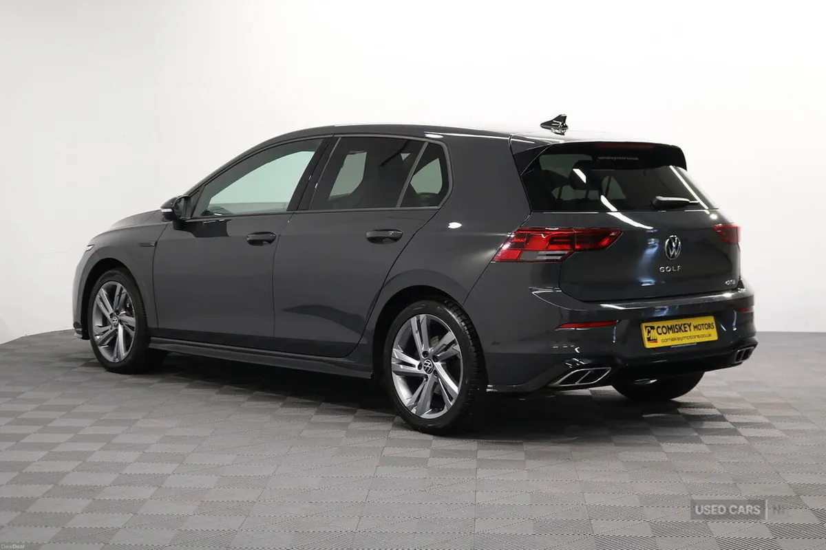 Volkswagen Golf eTSI MHEV R-Line - Image 4