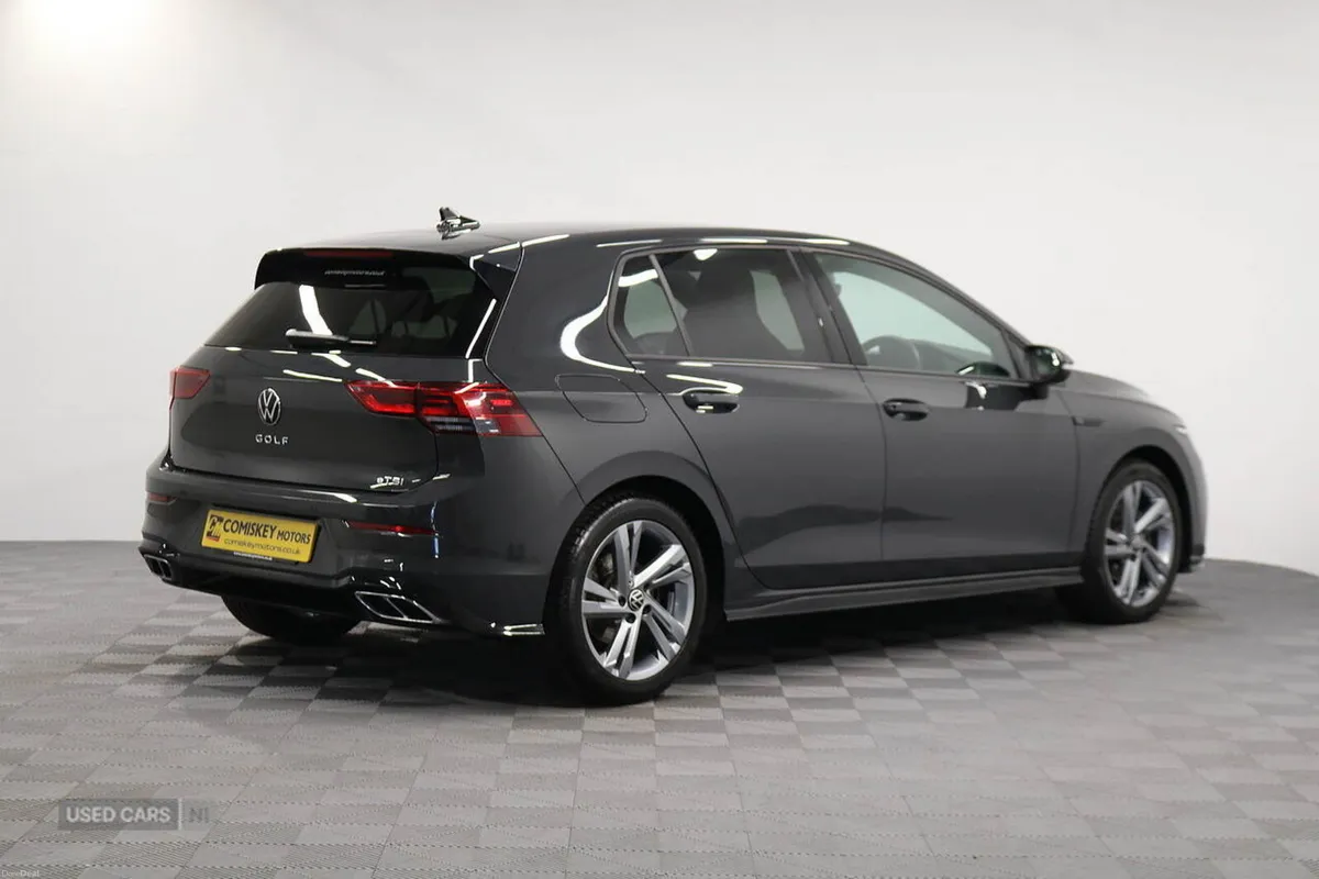 Volkswagen Golf eTSI MHEV R-Line - Image 6