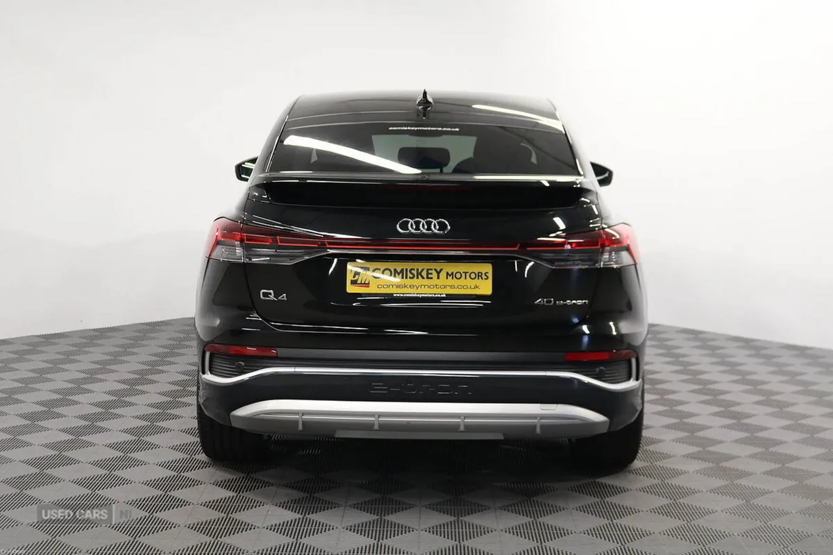 Audi Q4 e-tron S line - Image 5