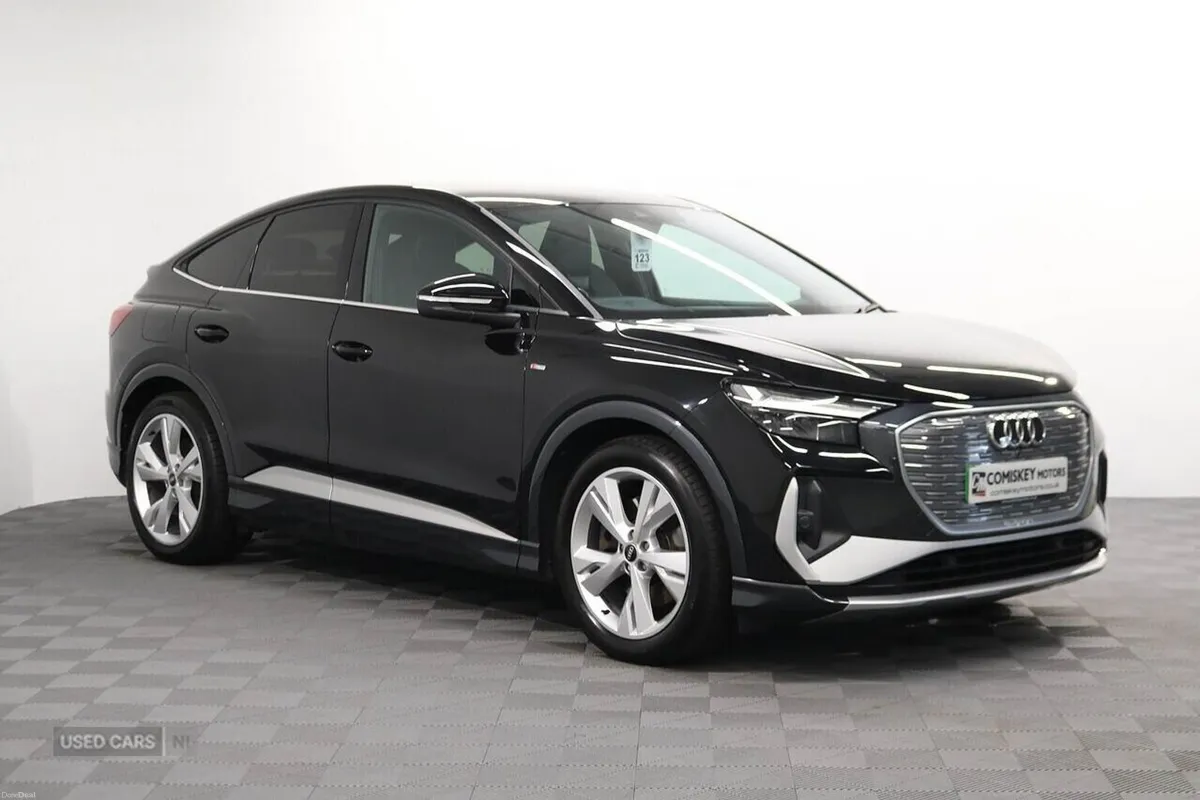 Audi Q4 e-tron S line - Image 1