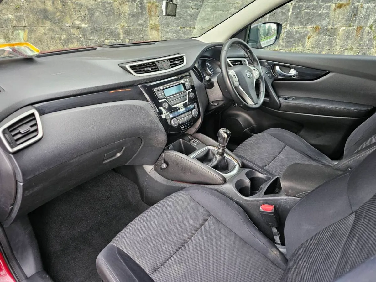 Nissan Qashqai SV diesel NCT until 14/01/27 - Image 5