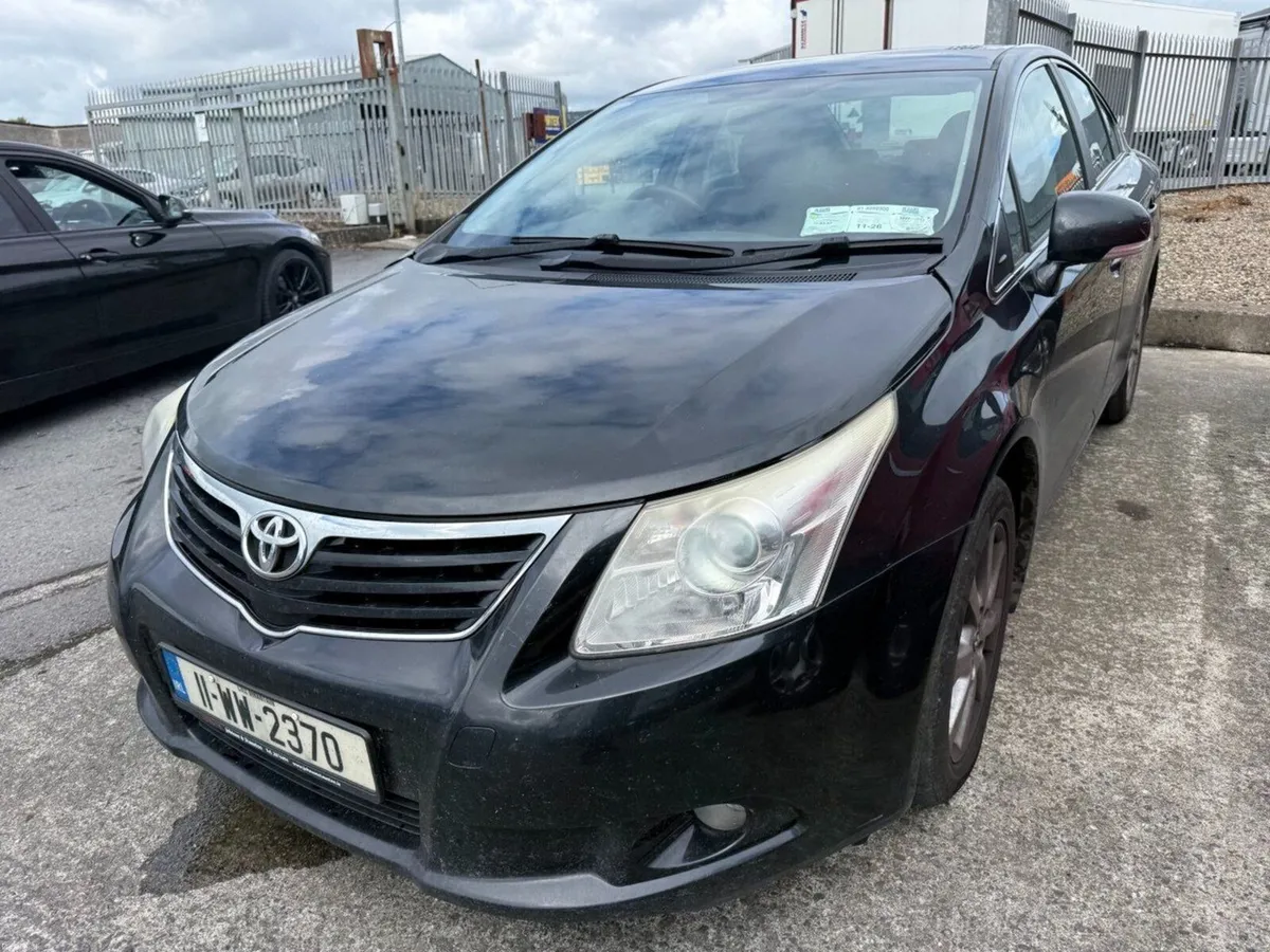 Toyota Avensis 2011 - Image 2