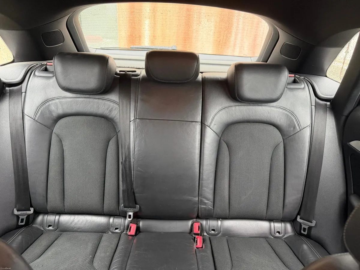 Audi Q3 2014 - Image 5